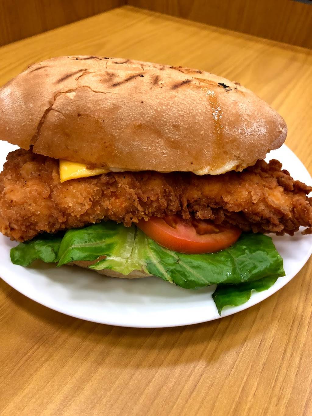 Chick Fiesta | restaurant | 5955 Latimer Dr, Mississauga, ON L5V 0B7, Canada | 9059975200 OR +1 905-997-5200