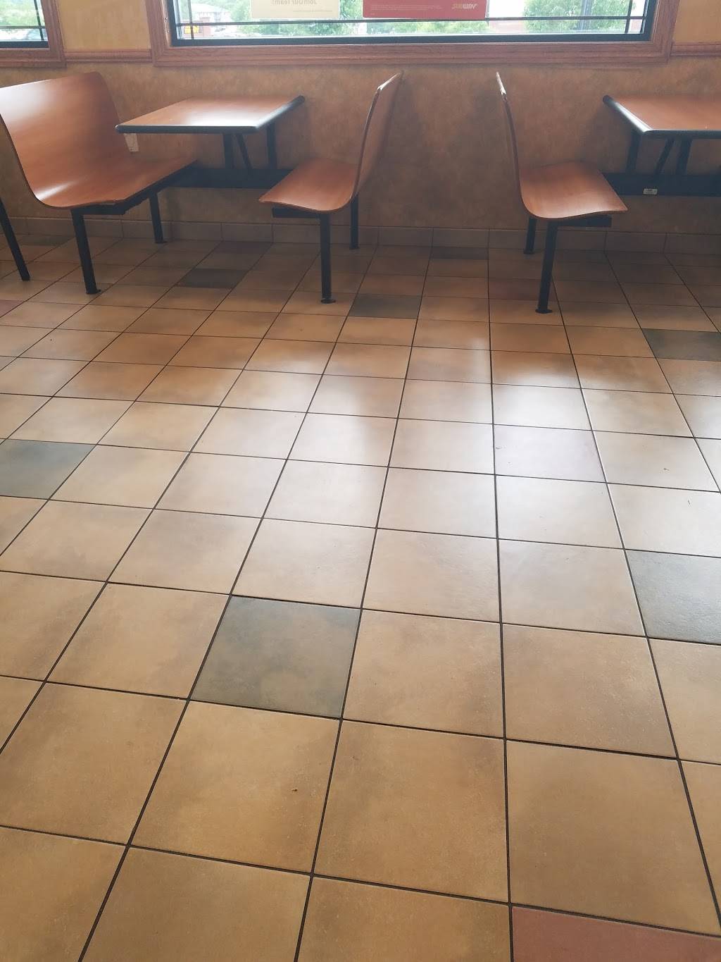 Subway | restaurant | 1001 N Hickory Blvd, Pleasant Hill, IA 50327, USA | 5152662890 OR +1 515-266-2890