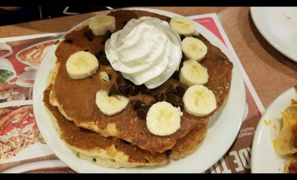 Dennys | restaurant | 3920 Maple Rd, Amherst, NY 14226, USA | 7164461671 OR +1 716-446-1671