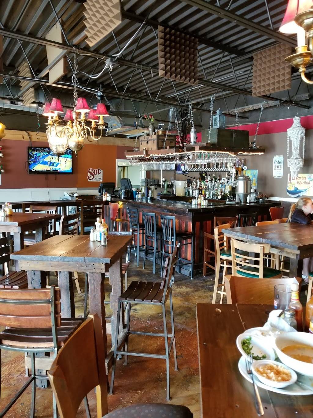 Santis | restaurant | 1471 Ben Sawyer Blvd, Mt Pleasant, SC 29464, USA | 8433883146 OR +1 843-388-3146