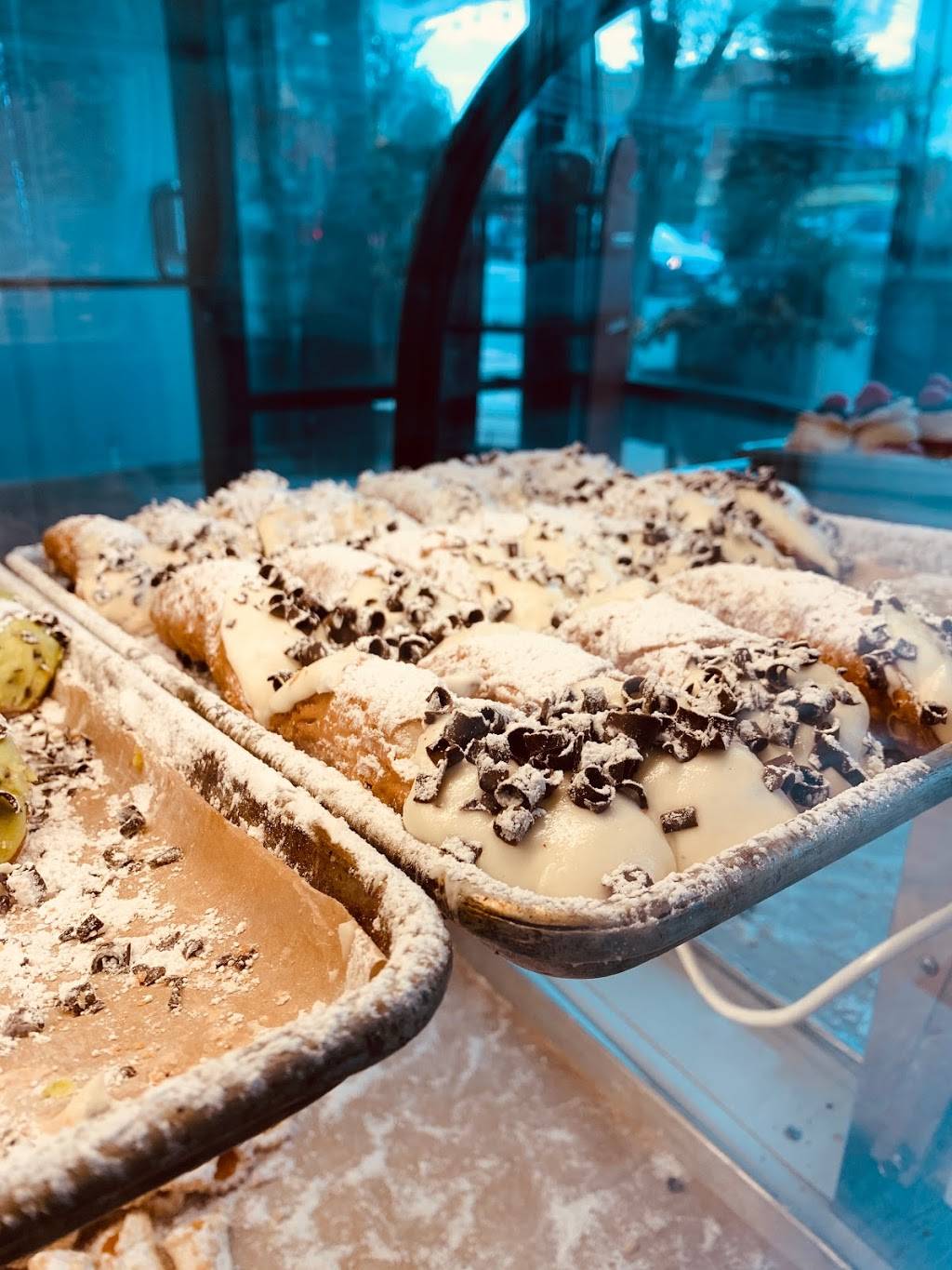 Gallo Italian Supper Club and Bakery | bakery | 3470 S Broadway, Englewood, CO 80113, USA | 3033539917 OR +1 303-353-9917