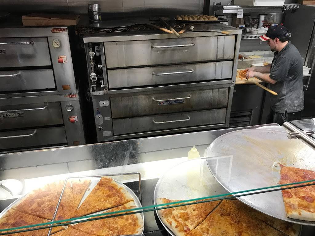 Parlor City Pizza | restaurant | 15 Hawley St, Binghamton, NY 13901, USA | 6072381360 OR +1 607-238-1360