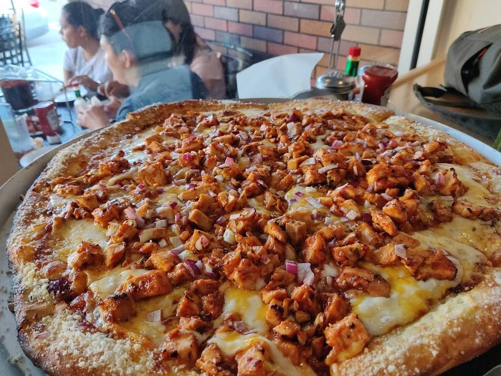 Beach Street Pizza & Bar | restaurant | 303 Beach St, Santa Cruz, CA 95060, USA | 8314718530 OR +1 831-471-8530