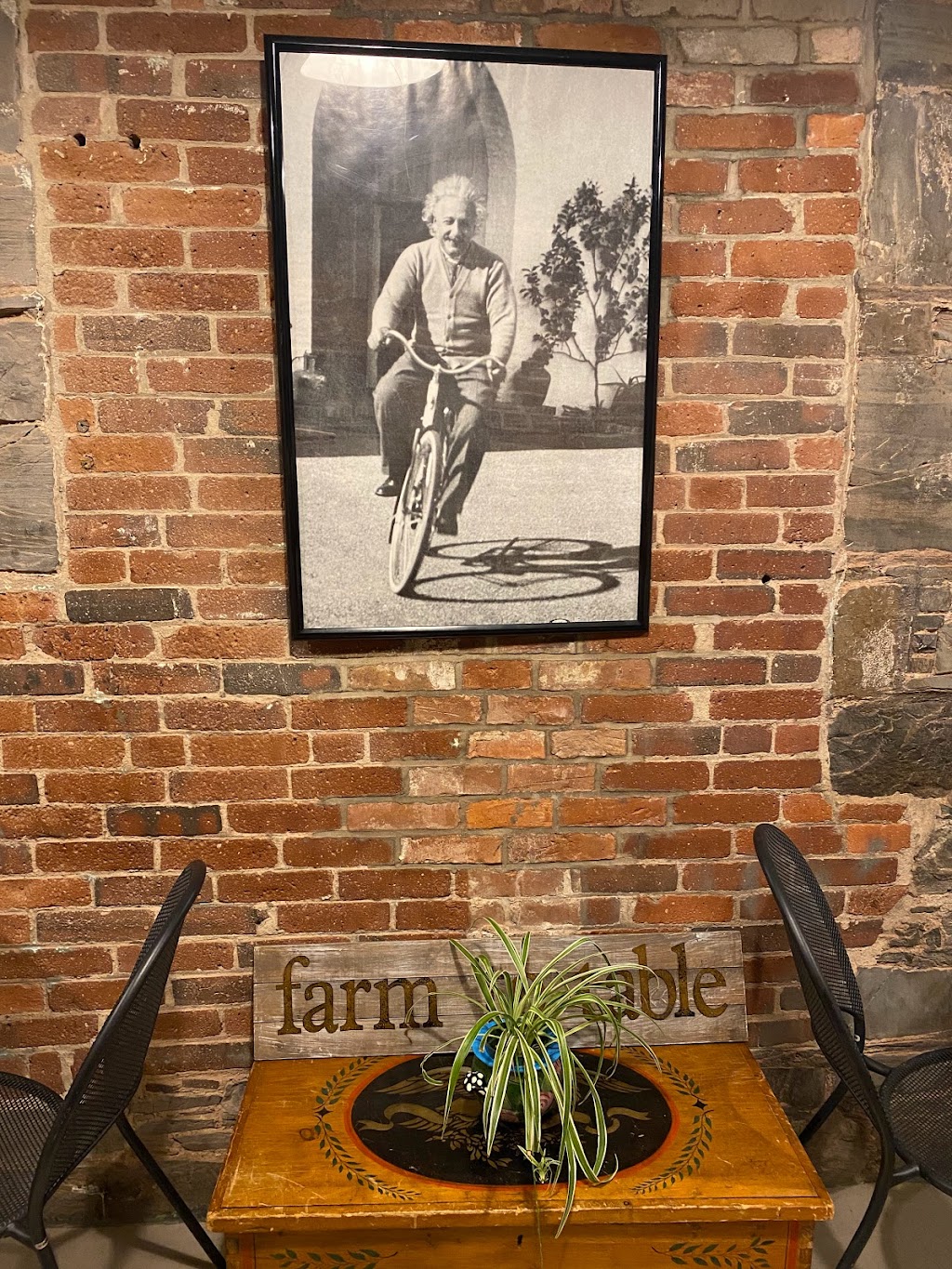 Roots Local Cafe and Catering | restaurant | 55 Main St Suite 111, Newmarket, NH 03857, USA | 6032925118 OR +1 603-292-5118