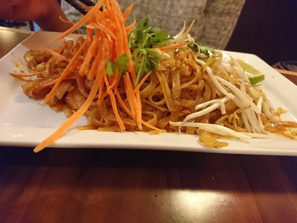 Bann Thai | restaurant | 2721 Council Tree Ave #137, Fort Collins, CO 80525, USA | 9703771282 OR +1 970-377-1282