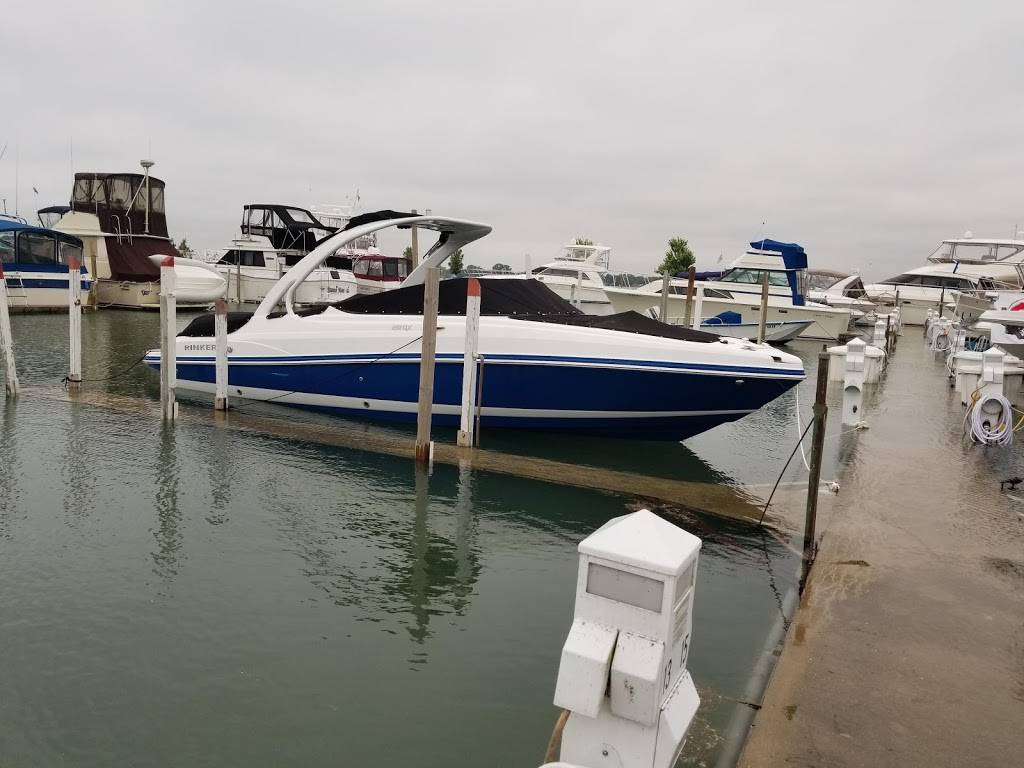 Ford Yacht Club | restaurant | Ford Yacht Club, 29500 Southpointe Rd, Grosse Ile Township, MI 48138, USA | 7346768422 OR +1 734-676-8422