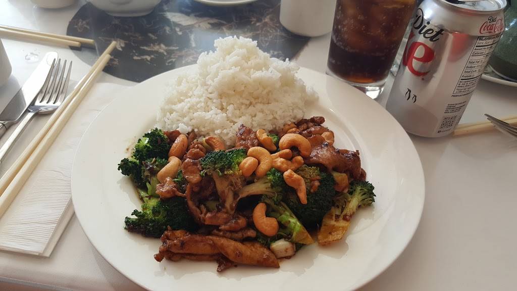 Alices | restaurant | 1599 Sanchez St, San Francisco, CA 94131, USA | 4152828999 OR +1 415-282-8999