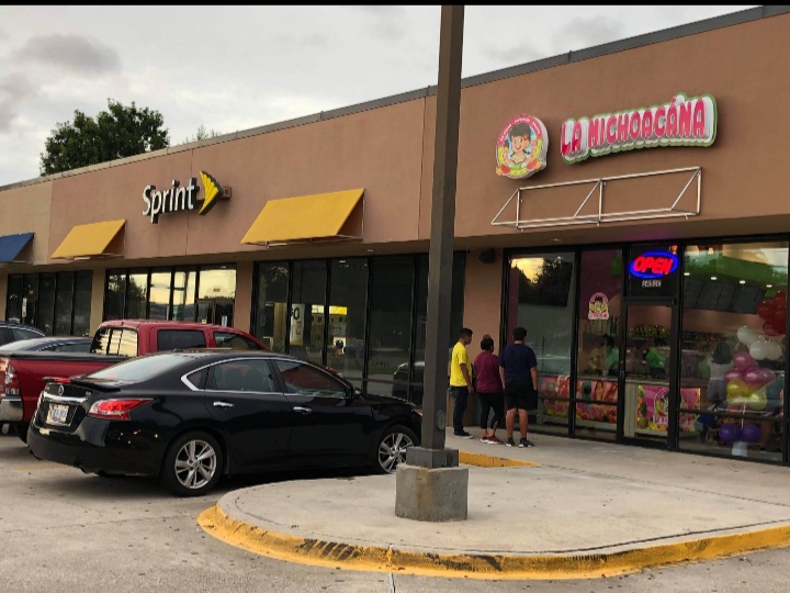 La Michoacána | restaurant | 1451 Manhattan Blvd Suite C, Harvey, LA 70058, USA | 5044592478 OR +1 504-459-2478