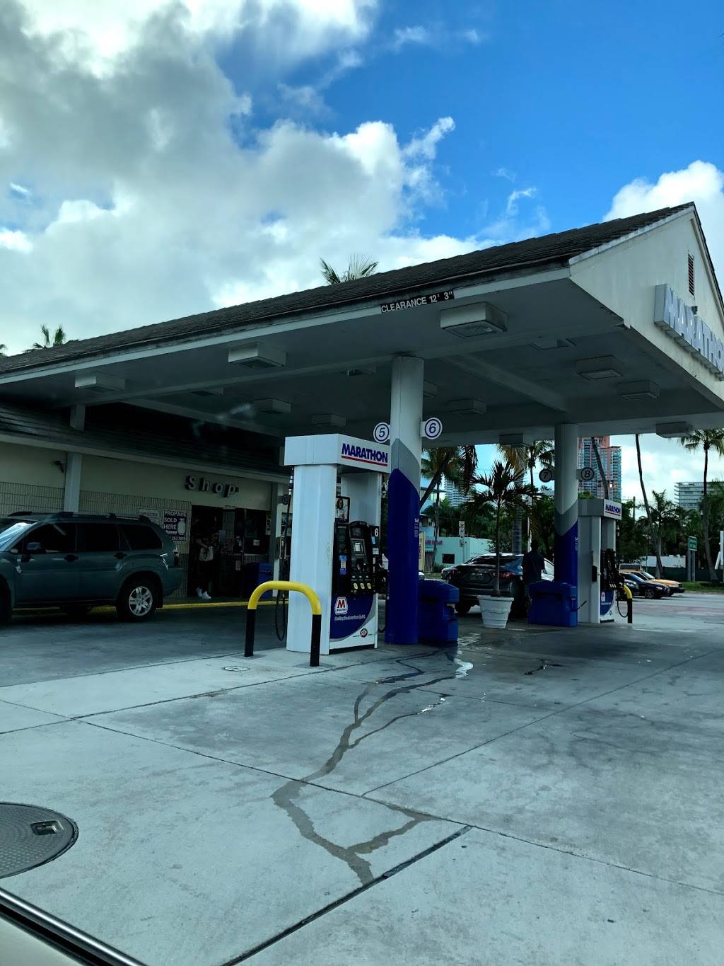 Marathon Gas Station | bakery | 945 5th St, Miami Beach, FL 33139, USA | 3055317934 OR +1 305-531-7934