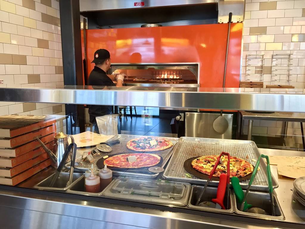Blaze Pizza | meal takeaway | 3900 California Ave, Bakersfield, CA 93309, USA | 6616410203 OR +1 661-641-0203