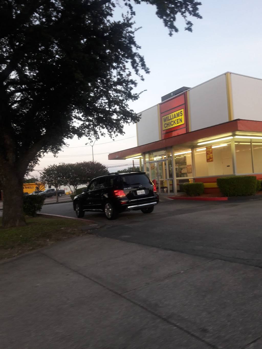 Williams Fried Chicken | restaurant | 1206 E Ledbetter Dr, Dallas, TX 75216, USA | 2143755464 OR +1 214-375-5464