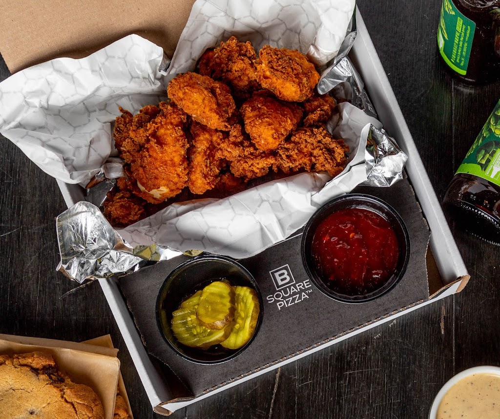 B Square Pizza | meal takeaway | 620 N State St, Chicago, IL 60654, USA | 3126426980 OR +1 312-642-6980