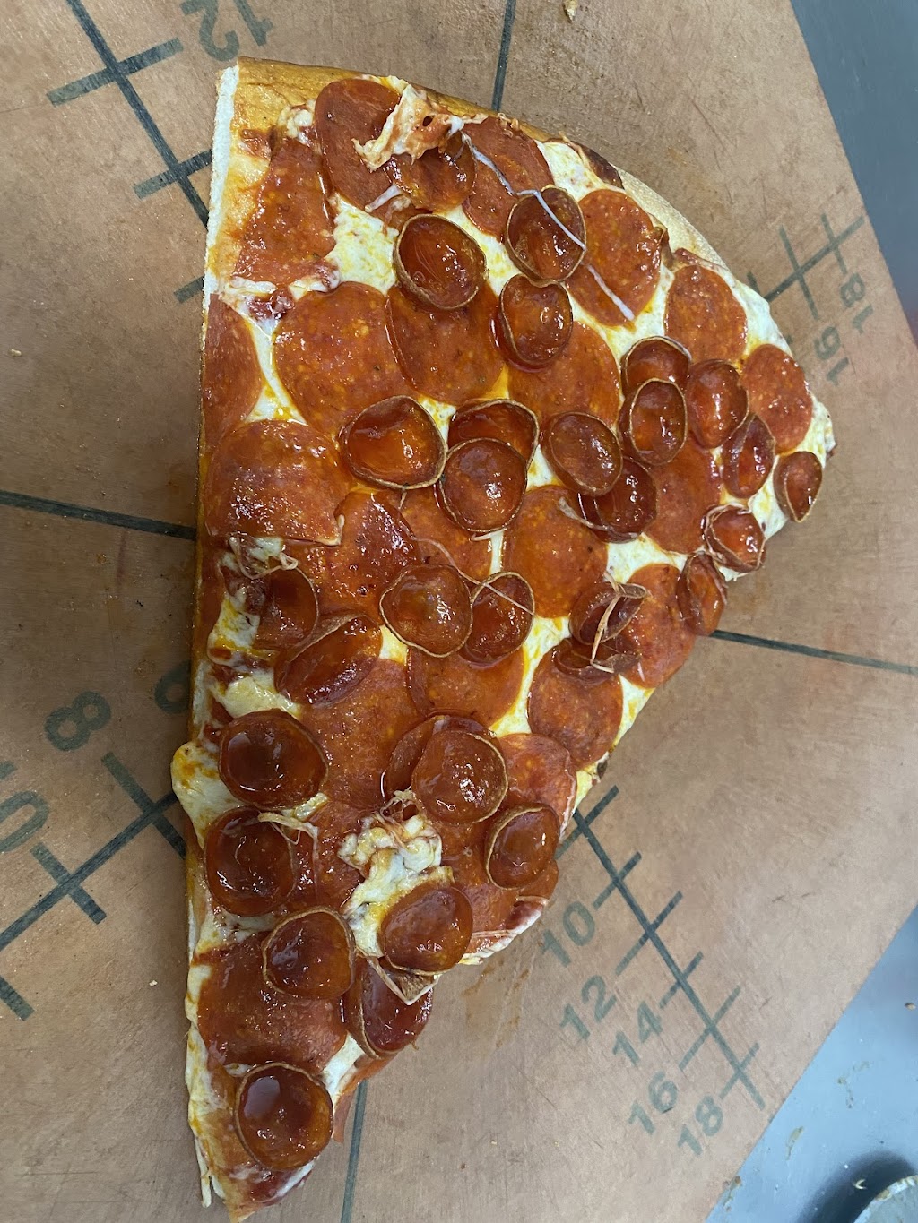 Red Hut Pizza | restaurant | 950 Main St, Susanville, CA 96130, USA | 5302572525 OR +1 530-257-2525