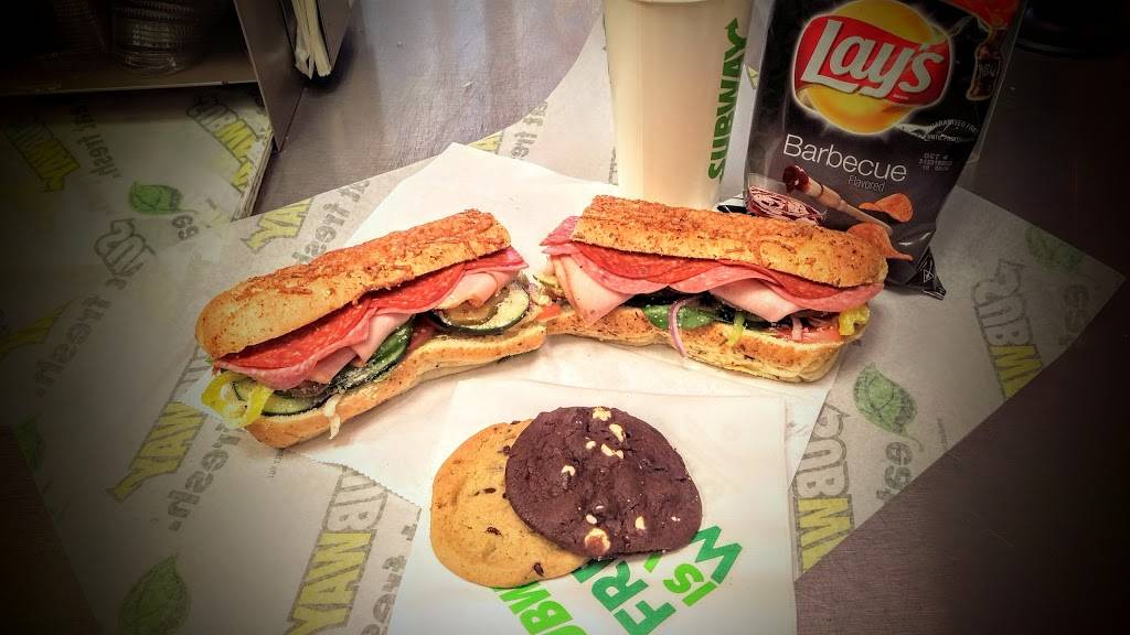 Subway | restaurant | 8733 Swan Creek Rd, Newport, MI 48166, USA | 7345861400 OR +1 734-586-1400