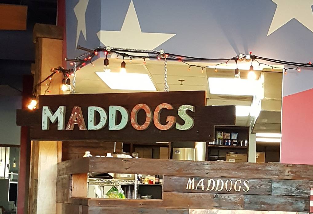 MADdogs Gourmet Hot Dogs | restaurant | 1900 NE 162nd Ave D114, Vancouver, WA 98684, USA | 3608915344 OR +1 360-891-5344