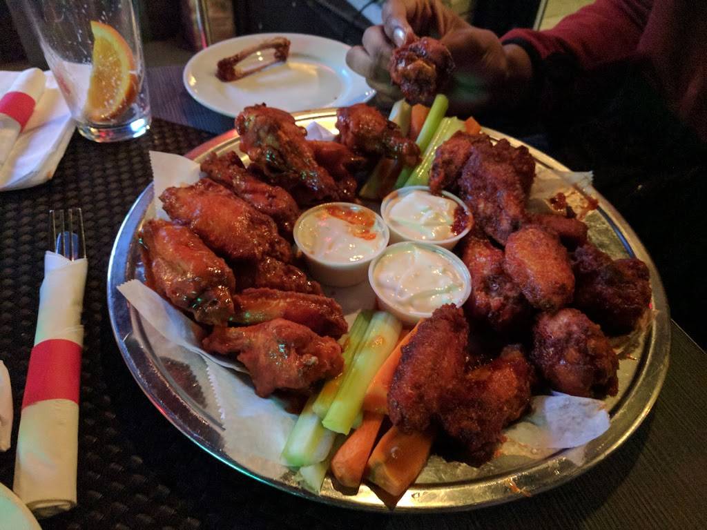 Hangar 11 Burgers & Brews | restaurant | 119-11 Metropolitan Ave, Kew Gardens, NY 11415, USA | 7184418100 OR +1 718-441-8100