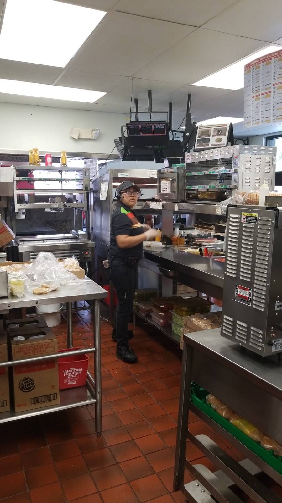 Burger King | restaurant | 3905 NE Loop 820, Haltom City, TX 76137, USA | 8174284297 OR +1 817-428-4297