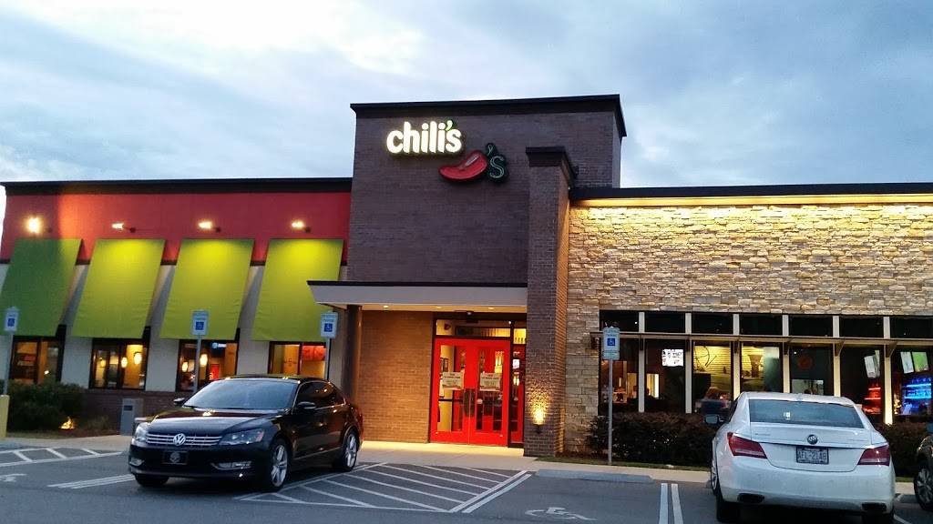 Chilis Grill & Bar | meal takeaway | 111 Grand Hill Pl, Holly Springs, NC 27540, USA | 9195577841 OR +1 919-557-7841