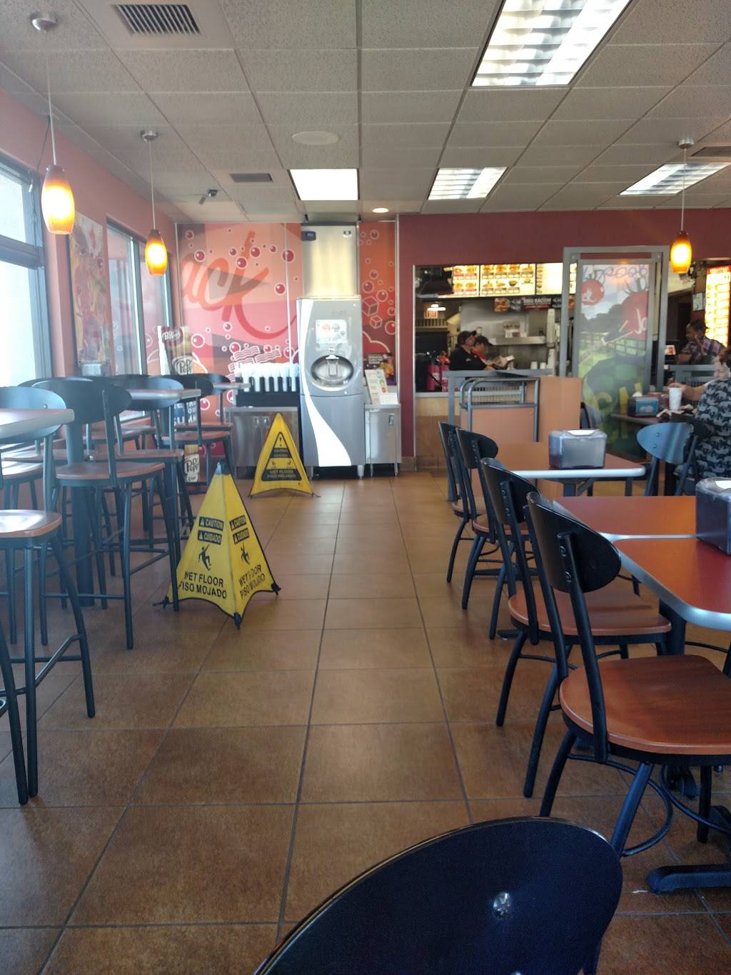 Jack in the Box | restaurant | 20168 CA-18, Apple Valley, CA 92307, USA | 7609462203 OR +1 760-946-2203