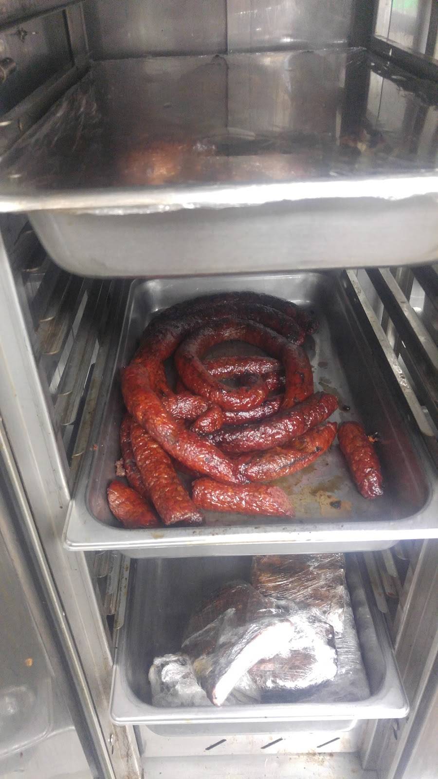 Tons Of Fun BBQ | restaurant | 337 S Dalton St, Bartlett, TX 76511, USA | 2542737037 OR +1 254-273-7037