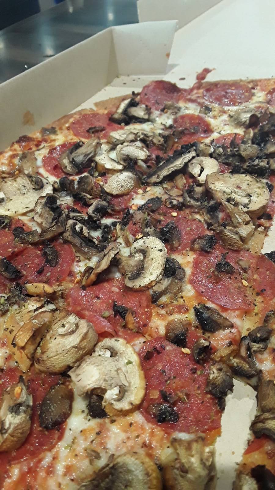 Little Caesars Pizza | meal takeaway | 126 N Valencia Blvd, Woodlake, CA 93286, USA | 5595648550 OR +1 559-564-8550