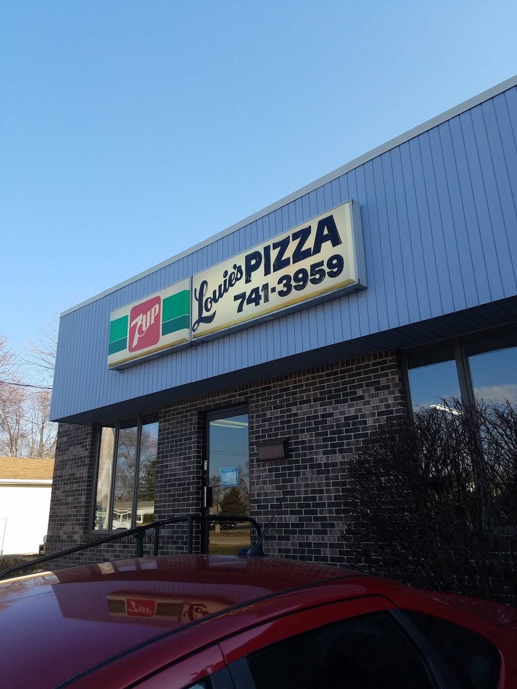 Louies Pizza Shorewood | restaurant | B, 716 Cottage St, Shorewood, IL 60404, USA | 8157413959 OR +1 815-741-3959