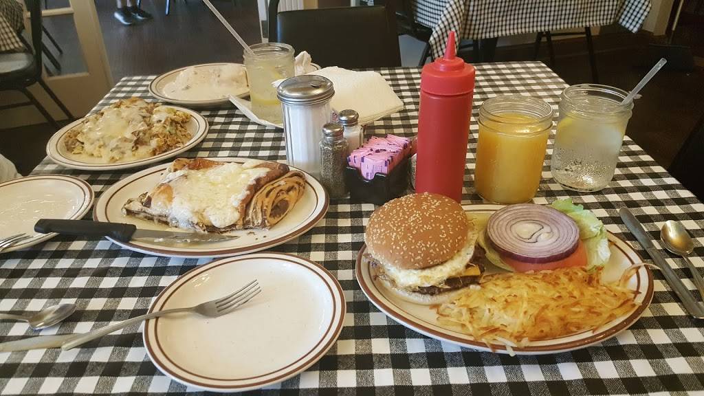 The Train Depot | restaurant | 3045 E Ashlan Ave, Fresno, CA 93726, USA | 5594421401 OR +1 559-442-1401