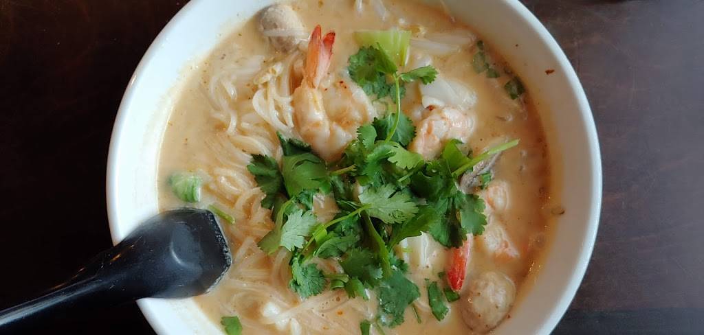 Noodle World Thai & Sushi | restaurant | 7 SE Osceola St, Stuart, FL 34994, USA | 7726005554 OR +1 772-600-5554