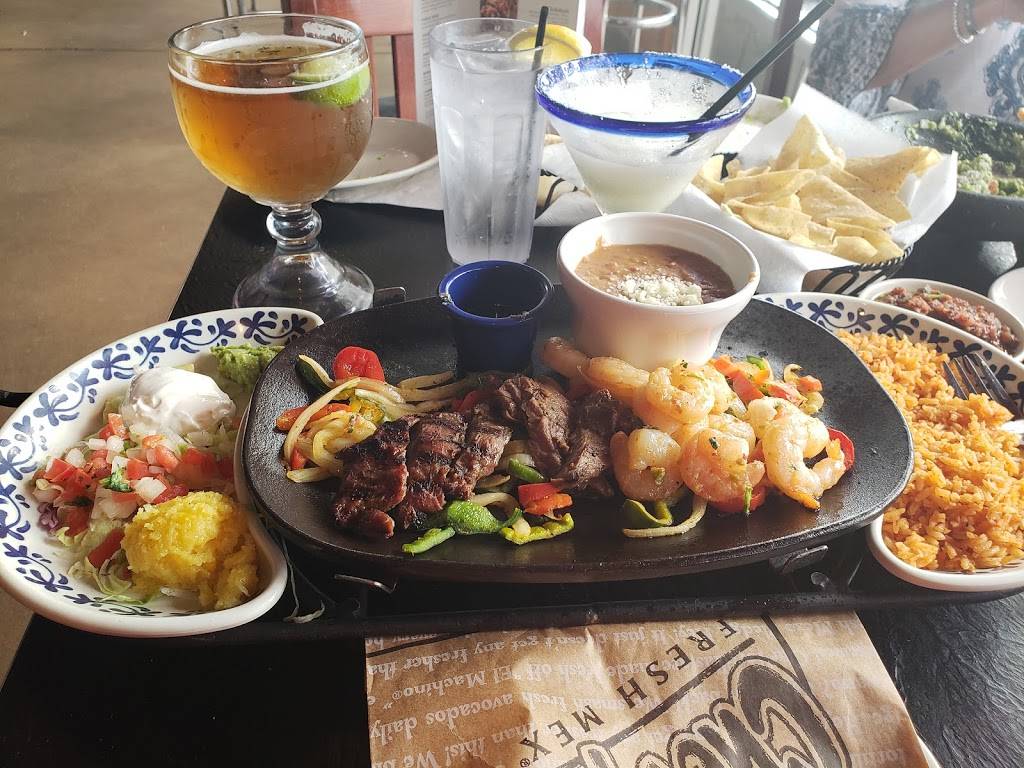 Chevys Fresh Mex | restaurant | 1201 S Hayes St Lbby 1, Arlington, VA 22202, USA | 7034138700 OR +1 703-413-8700