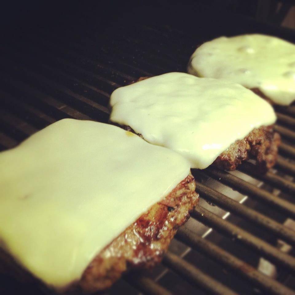 T Rs | restaurant | 17 Hillside Avenue, Williston Park, NY 11596, USA | 5162941680 OR +1 516-294-1680