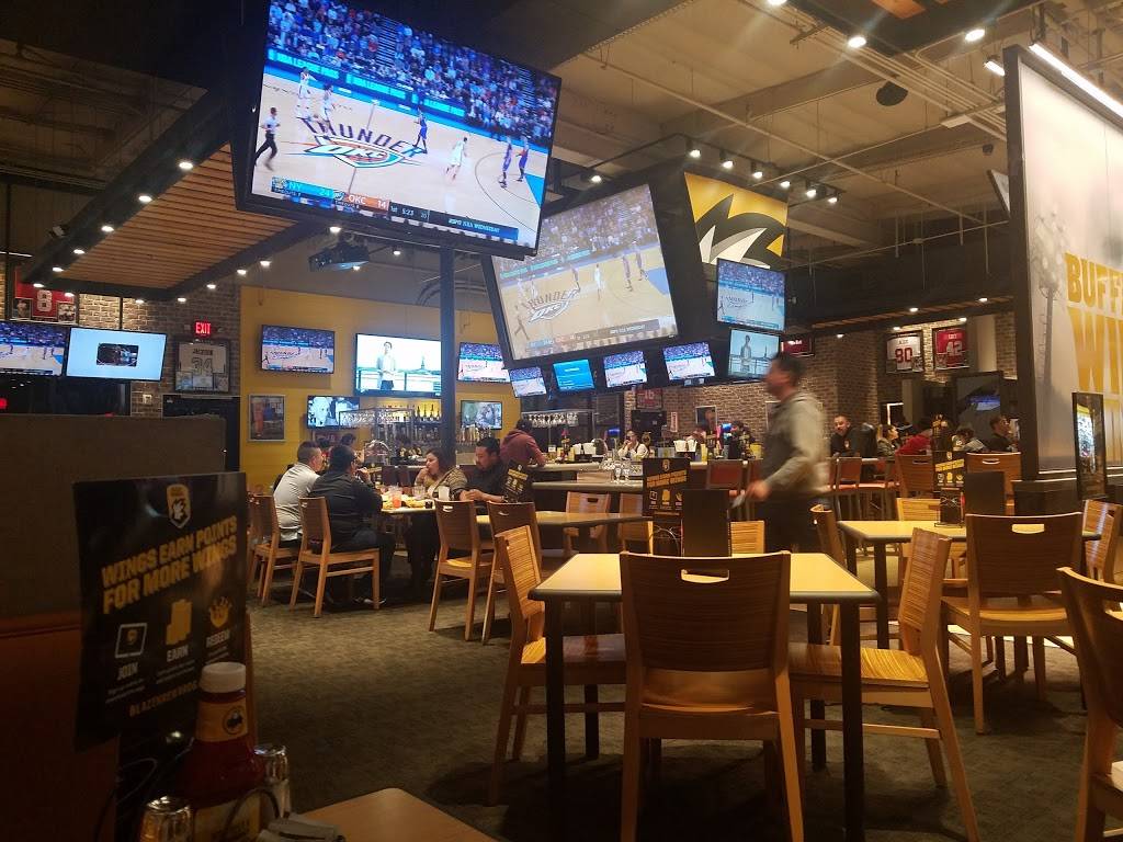 Buffalo Wild Wings | restaurant | 1988 N Main St, Salinas, CA 93906, USA | 8314492863 OR +1 831-449-2863
