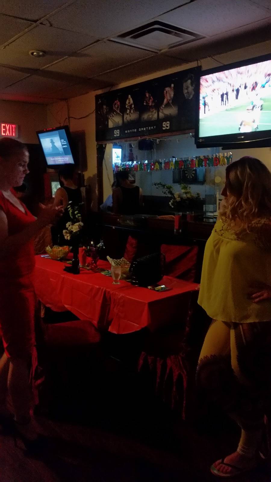 Blue Lagoon | restaurant | 2532 Eglinton Ave E, Scarborough, ON M1K 2R5, Canada | 4162642895 OR +1 416-264-2895