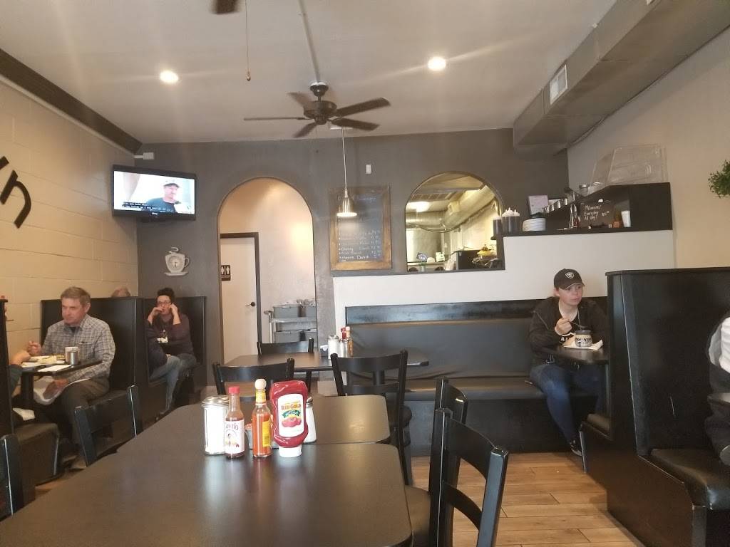 Franks Downtown Cafe | restaurant | 162 N Maple Ave, Manteca, CA 95336, USA | 2096474733 OR +1 209-647-4733