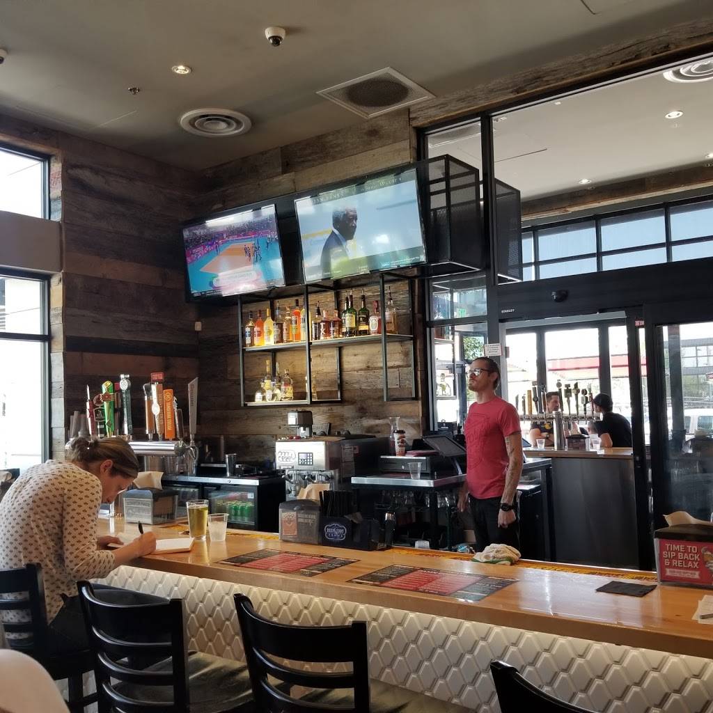 Torchys Tacos | restaurant | 8281 E Northfield Blvd, Denver, CO 80238, USA | 3033751733 OR +1 303-375-1733