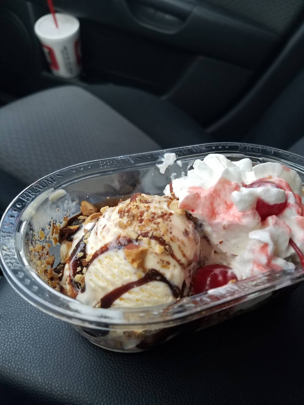 Braums Ice Cream & Burger Restaurant | restaurant | 5048 S 33rd W Ave, Tulsa, OK 74107, USA | 9184459221 OR +1 918-445-9221