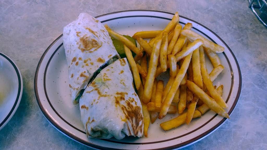 Thorpedo Restaurant | restaurant | 102 W Hill St, Thorp, WI 54771, USA | 7156695515 OR +1 715-669-5515