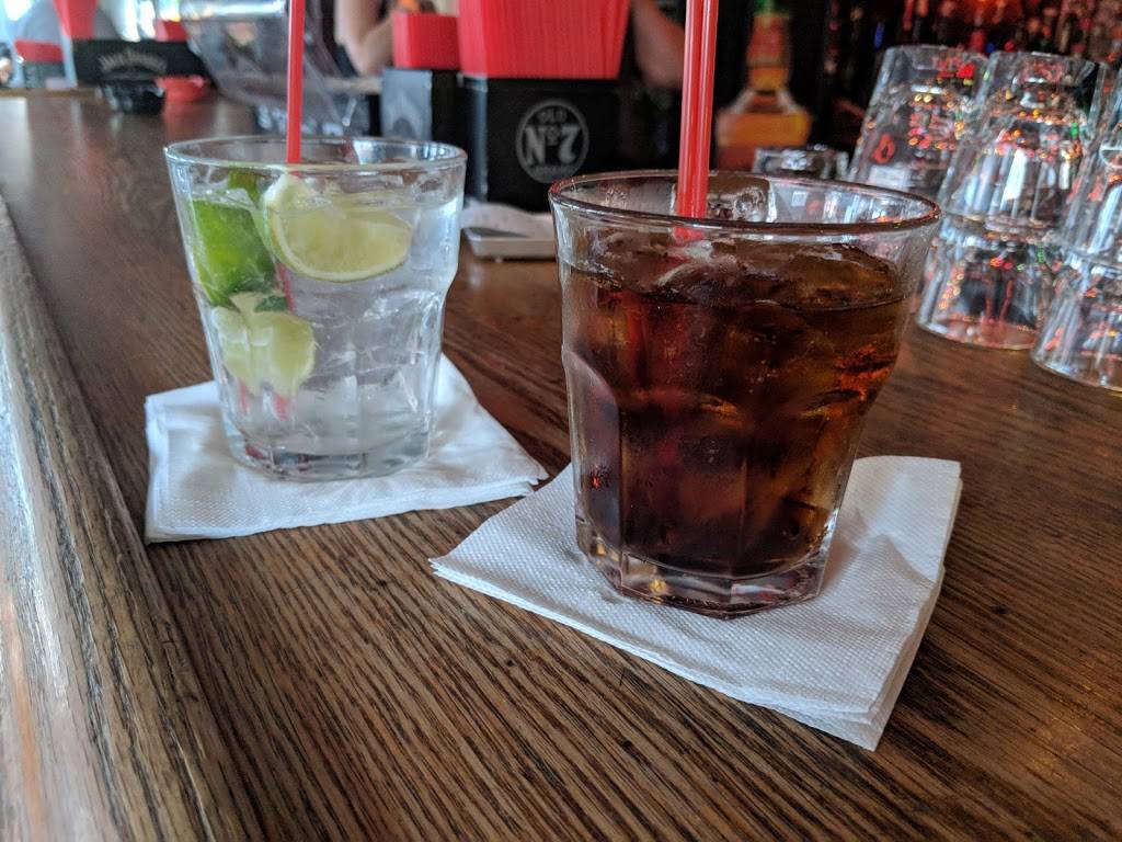 Rainbow Bar & Grill | restaurant | 9015 Sunset Blvd, West Hollywood, CA 90069, USA | 3102784232 OR +1 310-278-4232