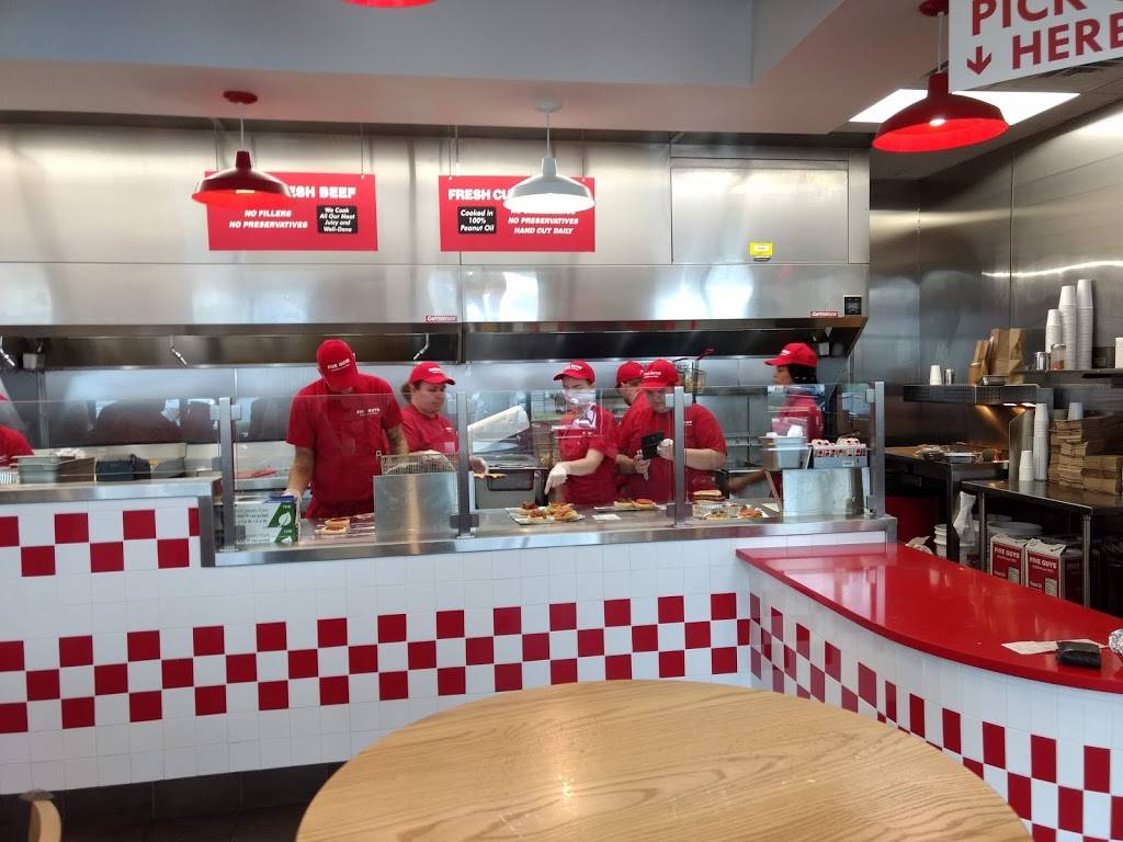 Five Guys | restaurant | 3911 W Bethel Ave, Muncie, IN 47304, USA | 7653137567 OR +1 765-313-7567