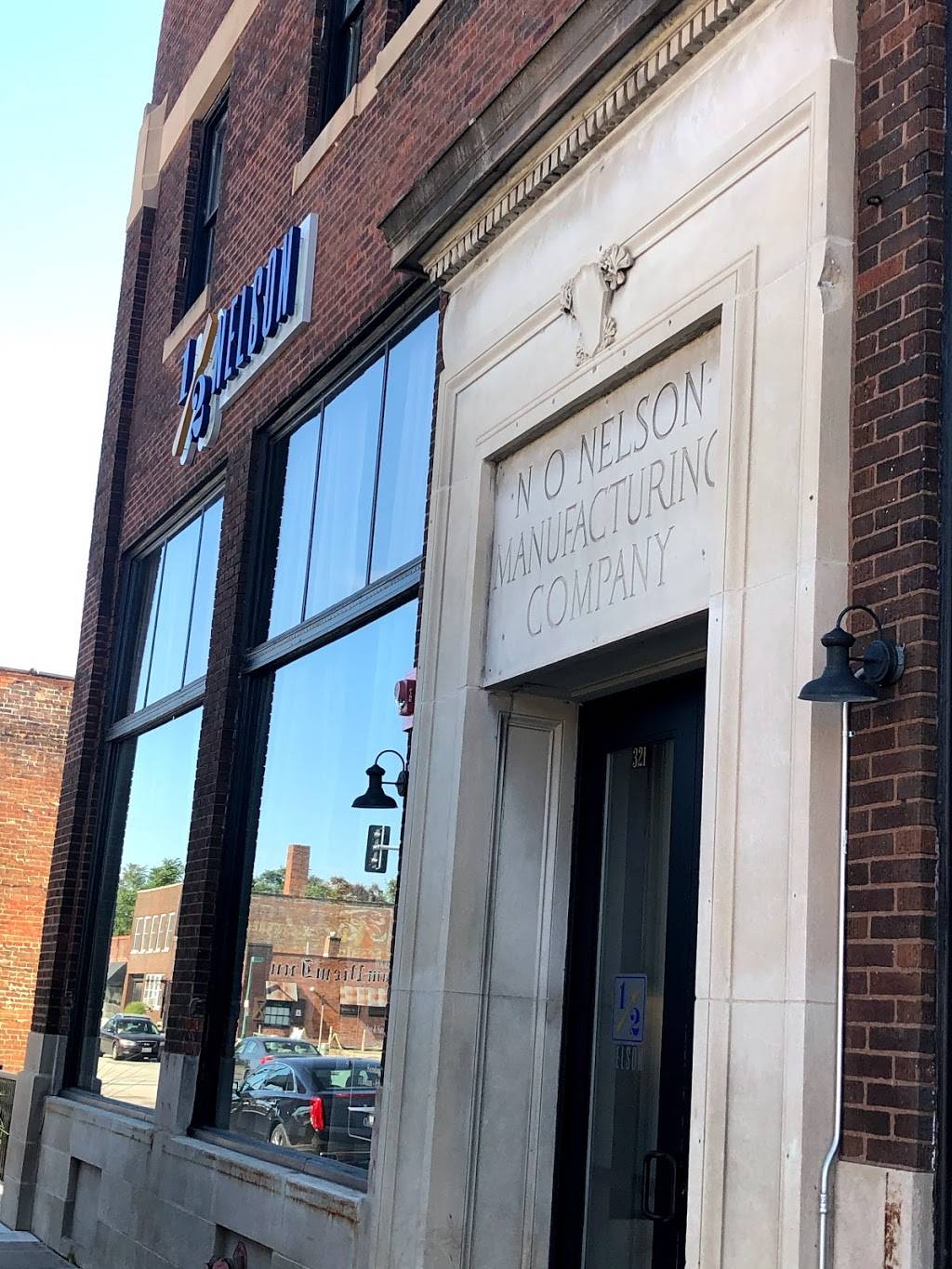 The Half Nelson | restaurant | 321 E 2nd St, Davenport, IA 52801, USA | 5634241124 OR +1 563-424-1124