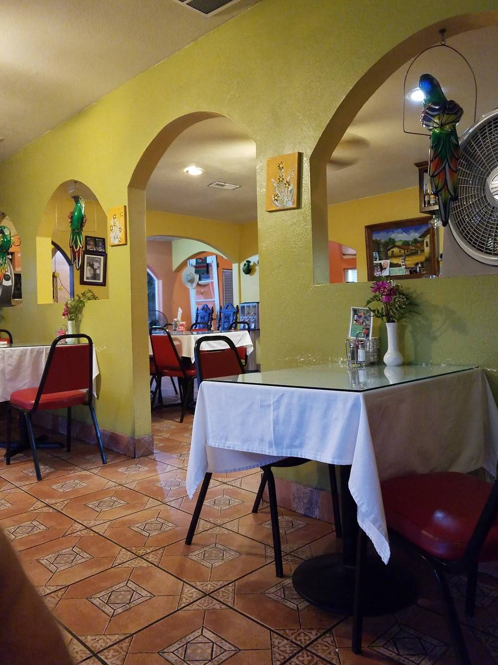 Robertos Restaurant | restaurant | 200 D St, Wheatland, CA 95692, USA | 5306332474 OR +1 530-633-2474