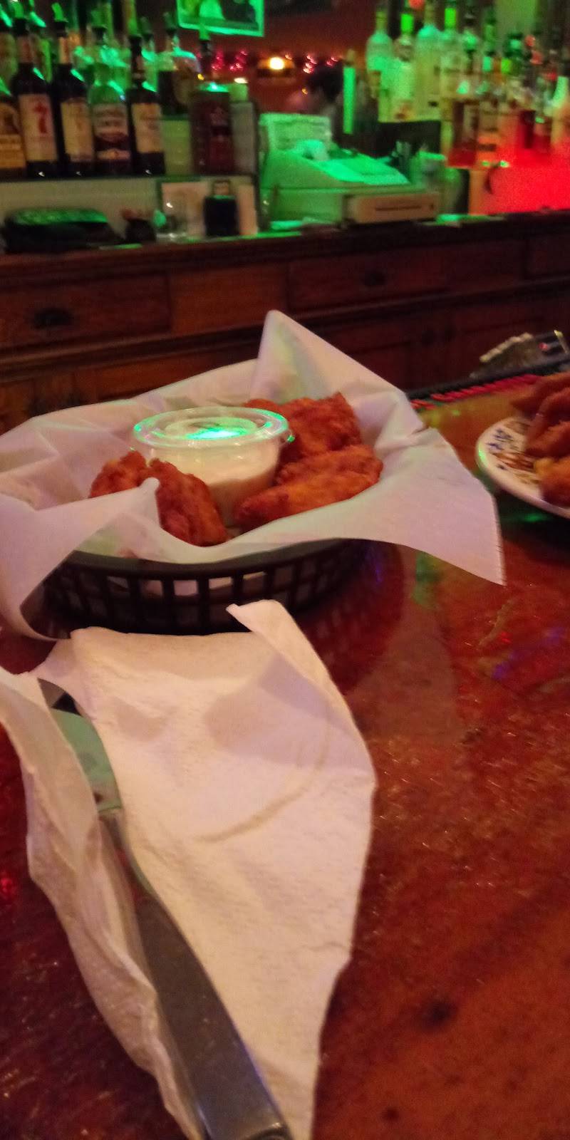 Valley Inn | restaurant | 4000 W Clybourn St, Milwaukee, WI 53208, USA | 4143441158 OR +1 414-344-1158