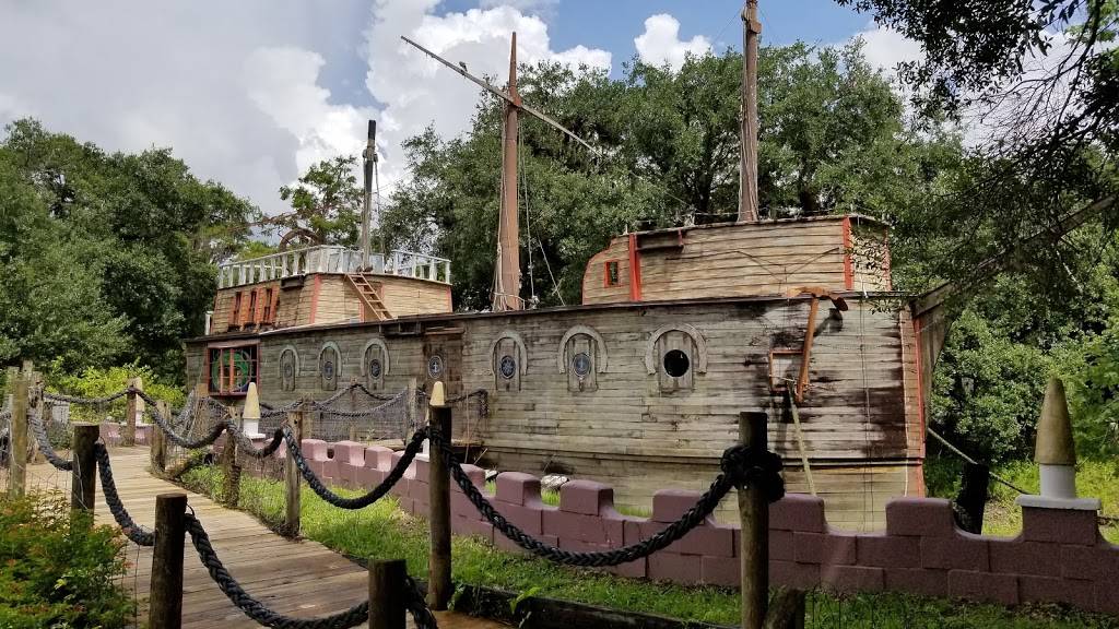 Solomons Castle | restaurant | 4533 Solomon Rd, Ona, FL 33865, USA | 8634946077 OR +1 863-494-6077