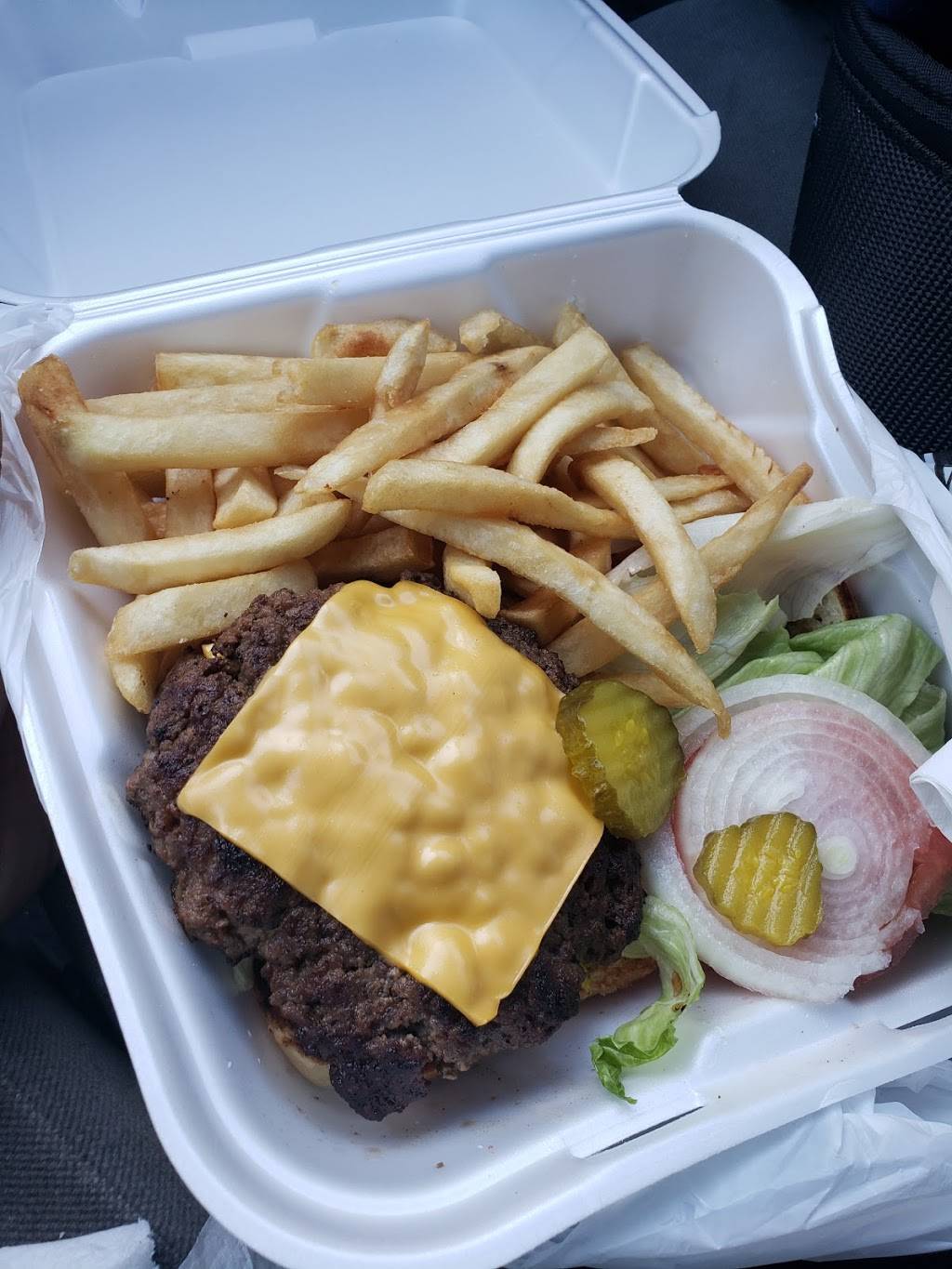 Big Walts Wings & More | restaurant | 2311 E 34th St, Indianapolis, IN 46218, USA | 3179201233 OR +1 317-920-1233