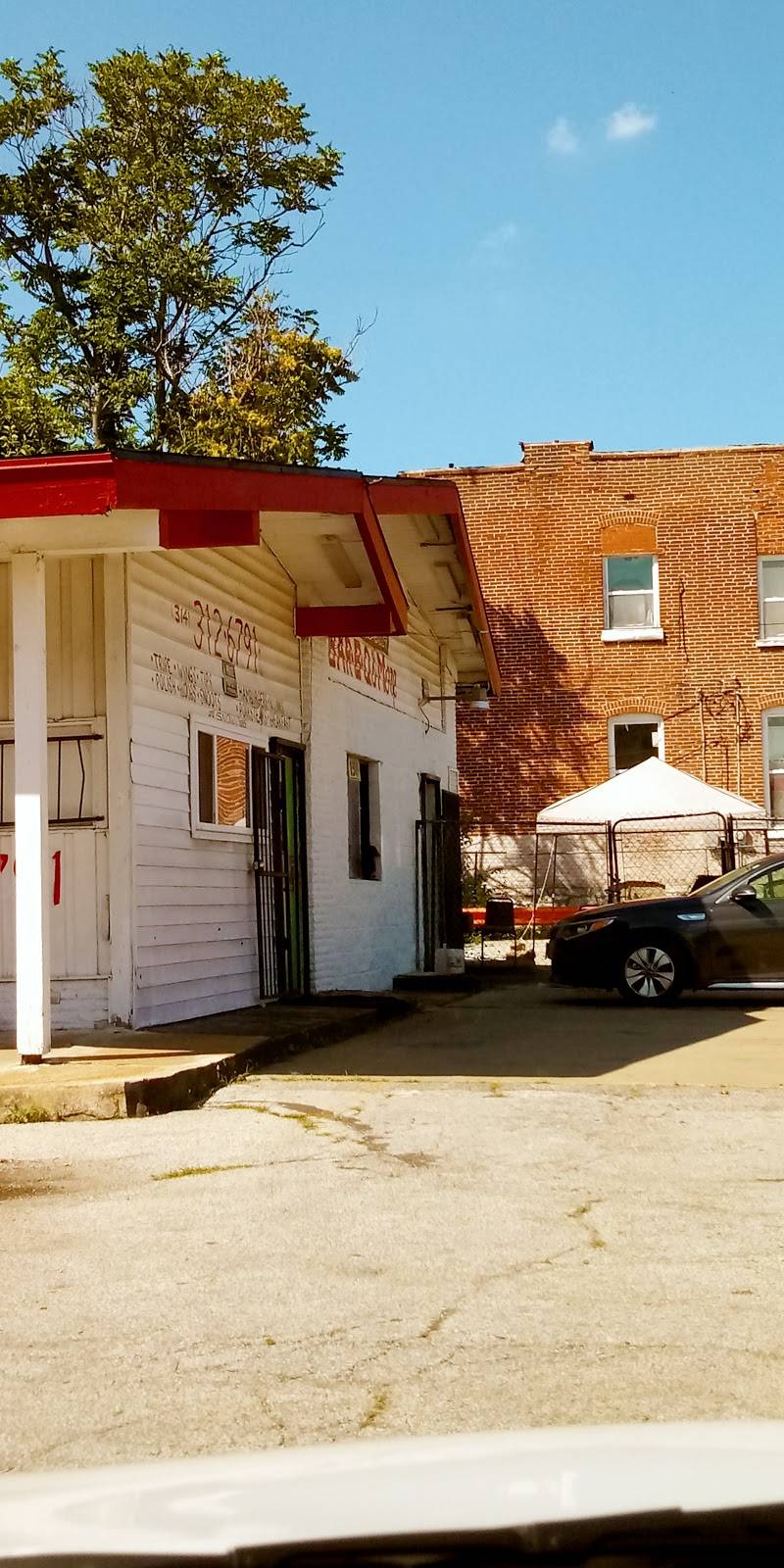 Guidos Mississippi BBQ & Soul Bistro | restaurant | 1509 Marcus Ave, St. Louis, MO 63113, USA | 3143126791 OR +1 314-312-6791