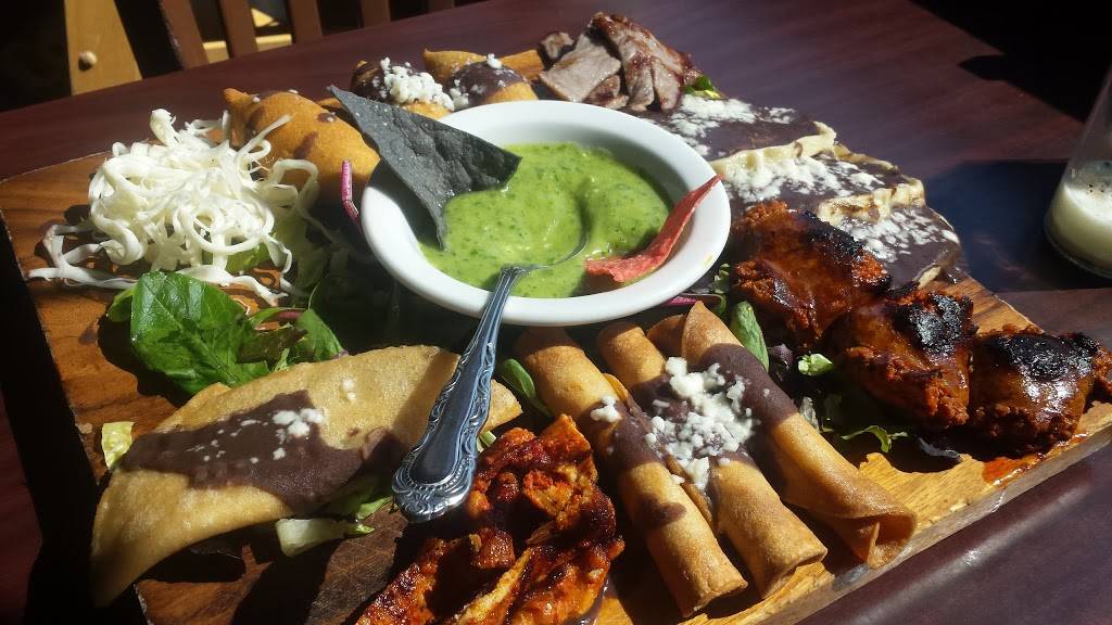 Casa Oaxaca | restaurant | 9609 Venice Blvd, Culver City, CA 90232, USA | 3108383000 OR +1 310-838-3000