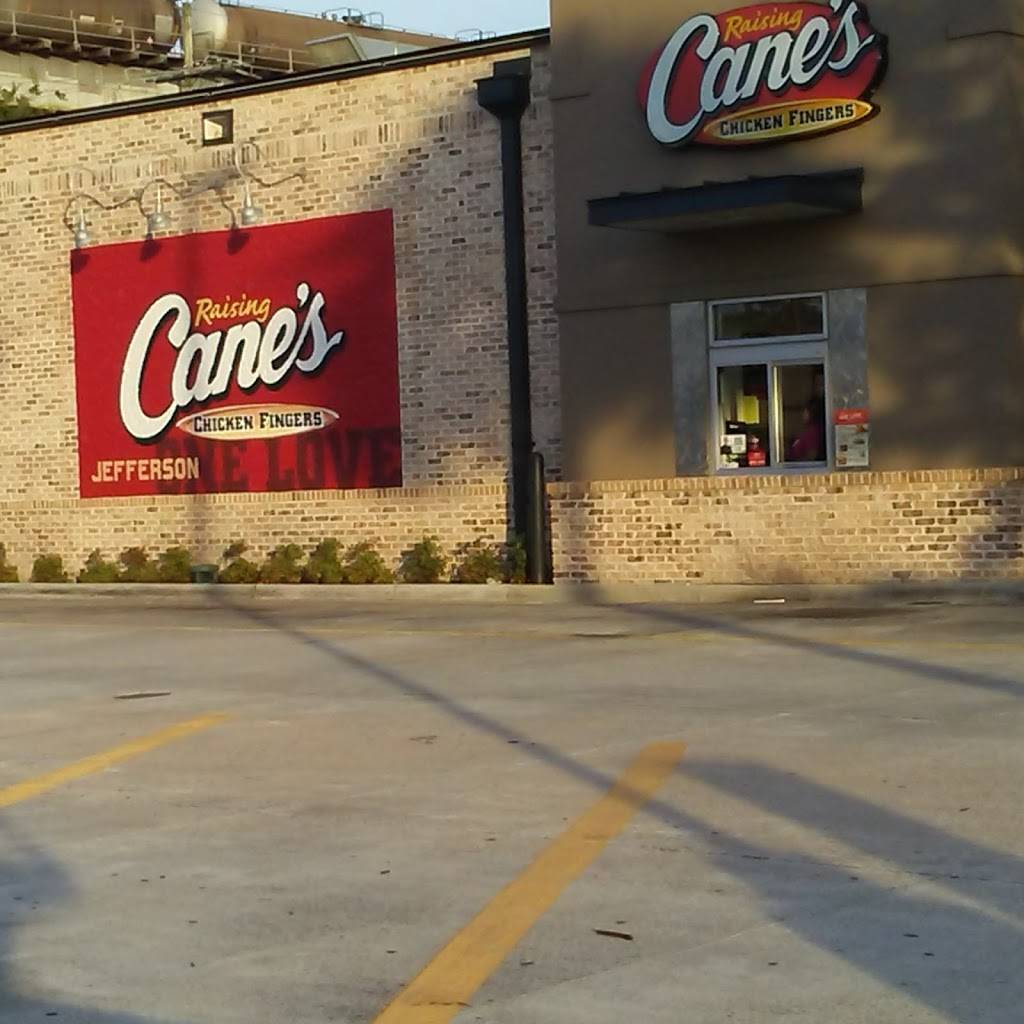 Raising Canes Chicken Fingers | meal takeaway | 919 S Clearview Pkwy, Jefferson, LA 70121, USA | 5042162424 OR +1 504-216-2424