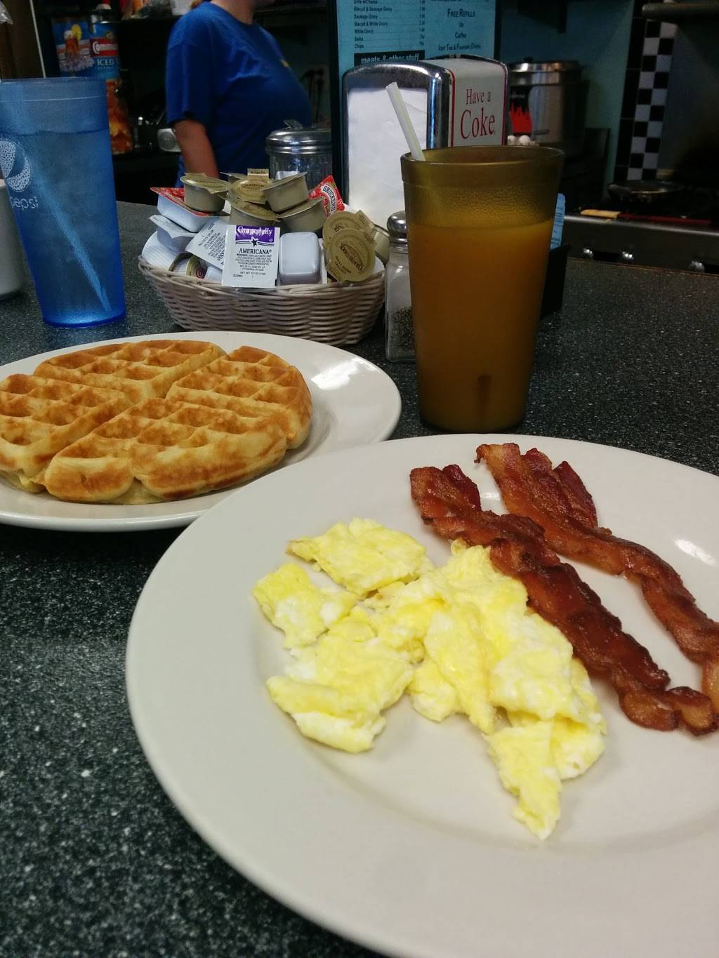 Breakfast Club Cafe | restaurant | 8321 Jefferson Hwy, Harahan, LA 70123, USA | 5047377575 OR +1 504-737-7575
