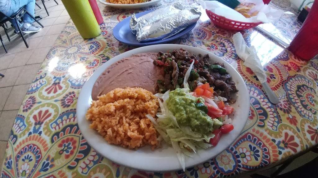 Noes Cafe | restaurant | 1912 N Austin St, Seguin, TX 78155, USA | 8304915319 OR +1 830-491-5319