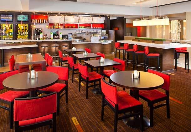 The Bistro – Eat. Drink. Connect.® | restaurant | 6015 Park Ave, Memphis, TN 38119, USA | 9017610330616 OR +1 901-761-0330 ext. 616