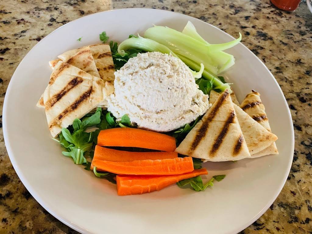 The Parrot Patio Bar & Grill | restaurant | 3602 Webber St, Sarasota, FL 34232, USA | 9419523352 OR +1 941-952-3352